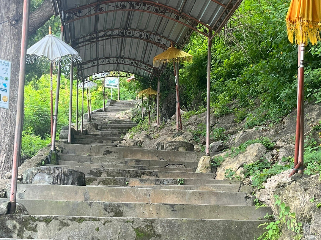 Giri Putri Cave-Suana必去景点