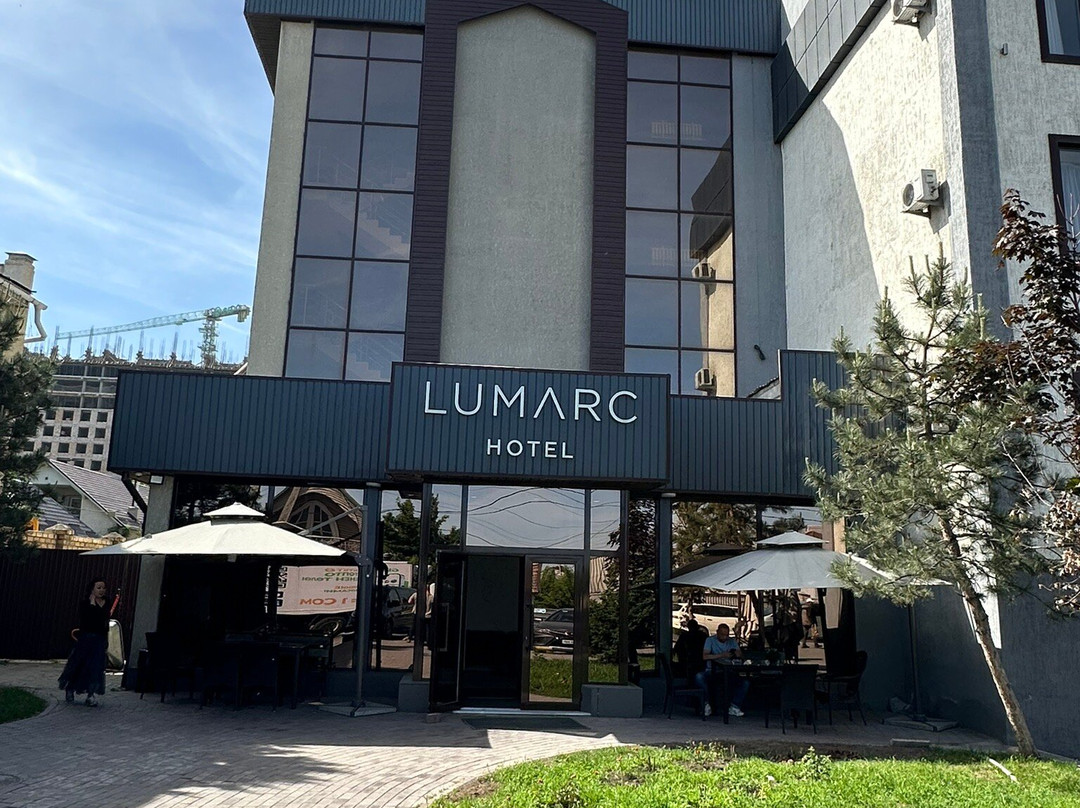 Lumarc Hotel主图