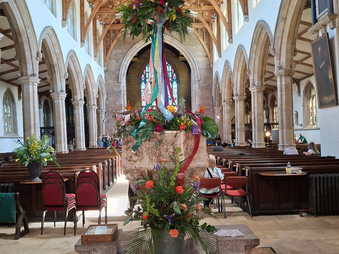 St James Church-Louth必去景点