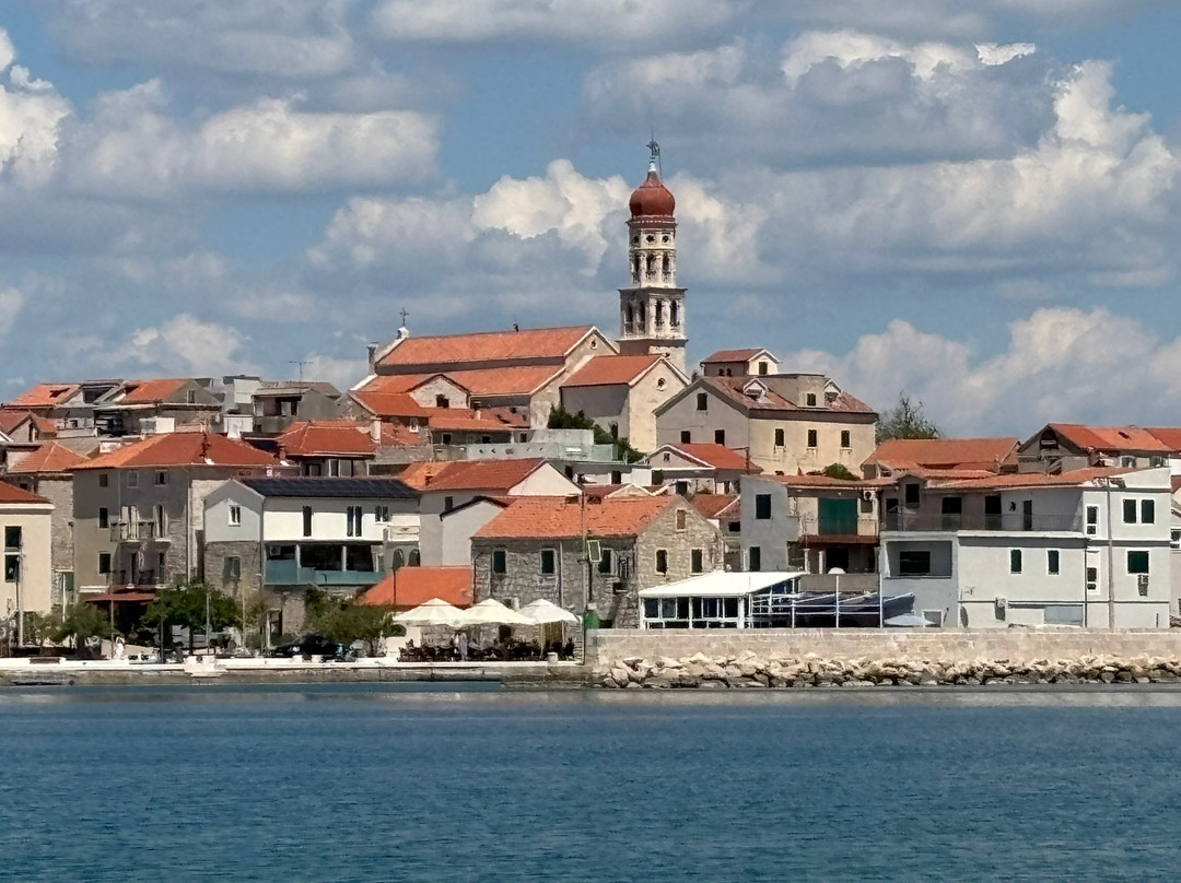 Pedal & Sea Adventures - Bike Tours-Black Point必去景点