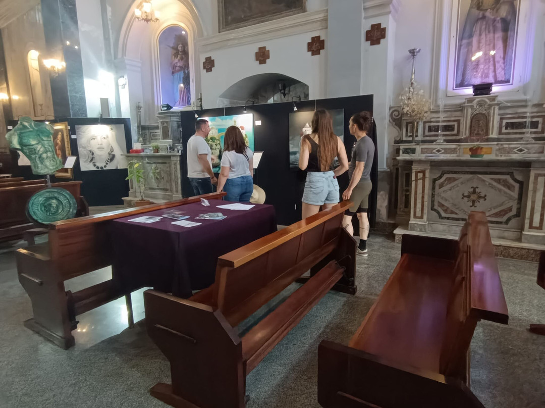 Chiesa dello Spirito Santo-奥斯图尼必去景点