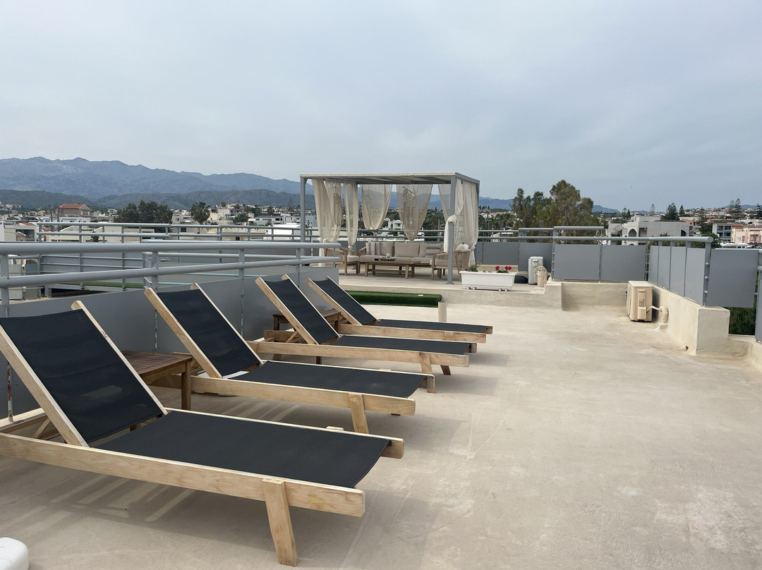 Calypso Apartments主图