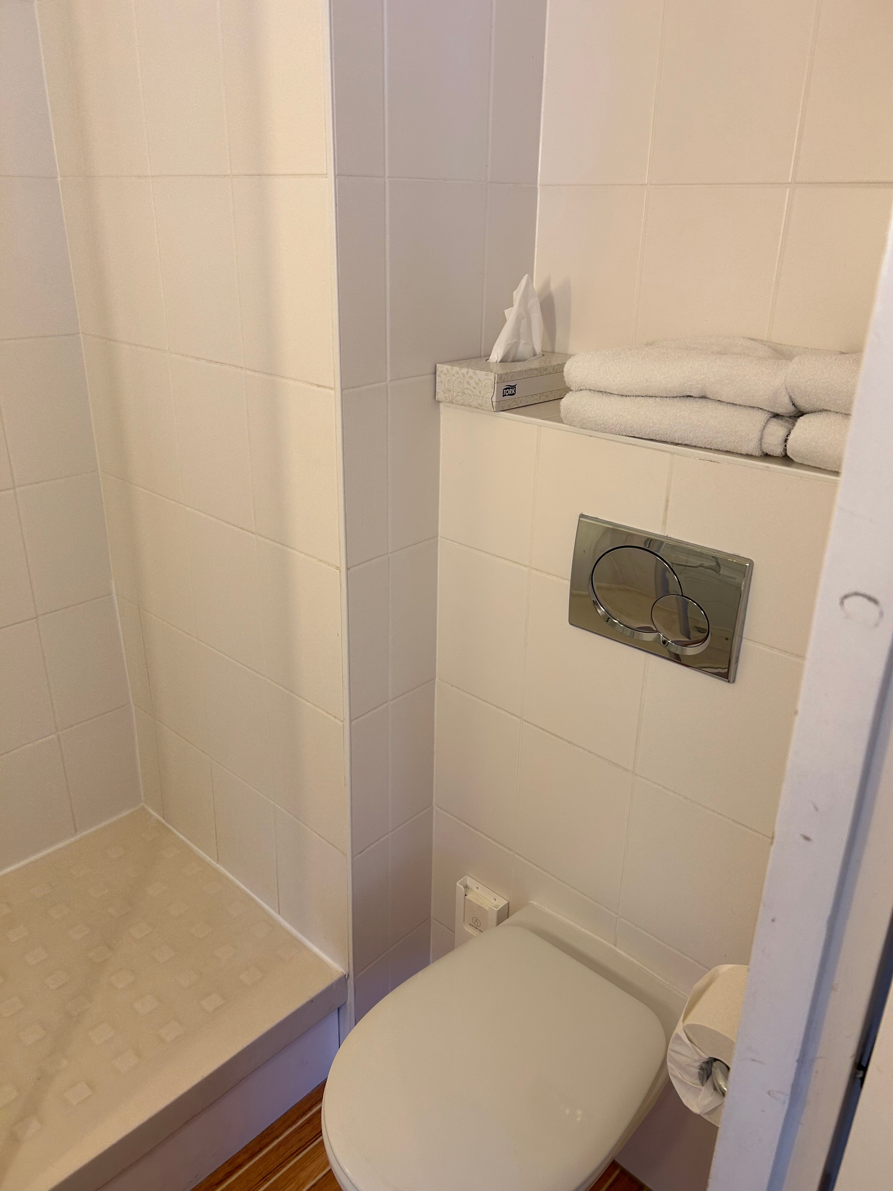 宜必思布鲁塞尔会展中心原子塔酒店-浴室