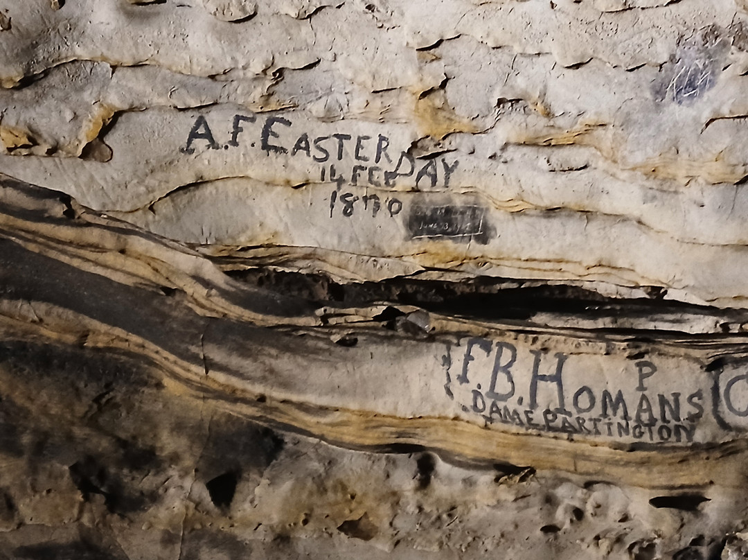 Mark Twain Cave and Cameron Cave-汉尼拔必去景点