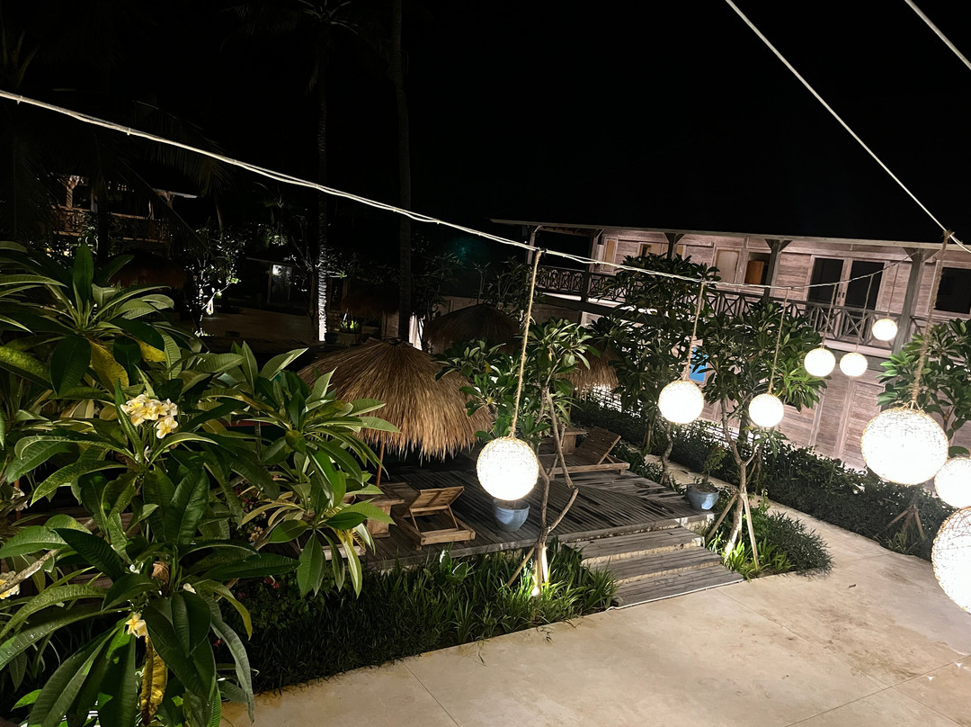 Ayka Restaurant & Pool Lounge