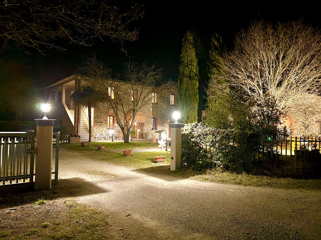 别墅湖泊酒店主图