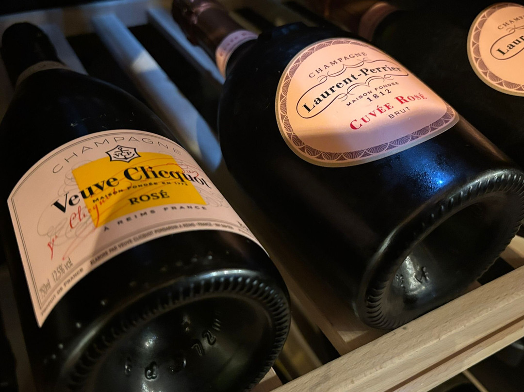 Divizie Food,gin E Champagne