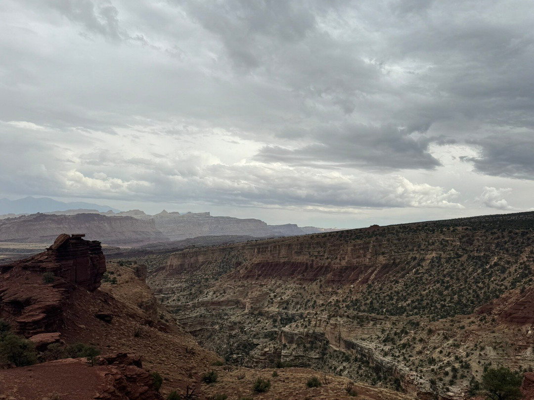 Sunset Point Trail-圆顶礁国家公园必去景点