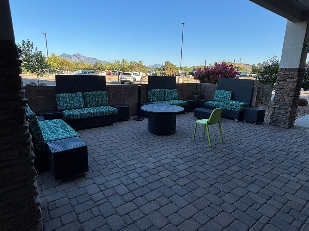 Home 2 Suites By Hilton Kingman主图