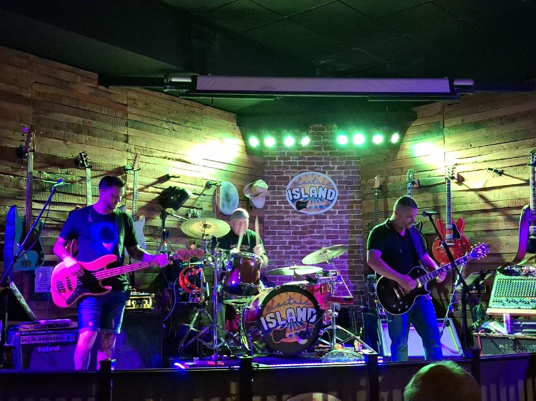 Electric Island Live Music Bar-提亚必去景点