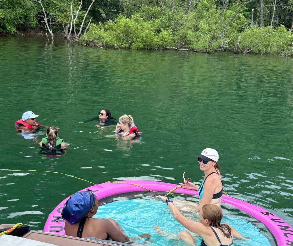 Blue Ridge Boat Rentals-Morganton必去景点