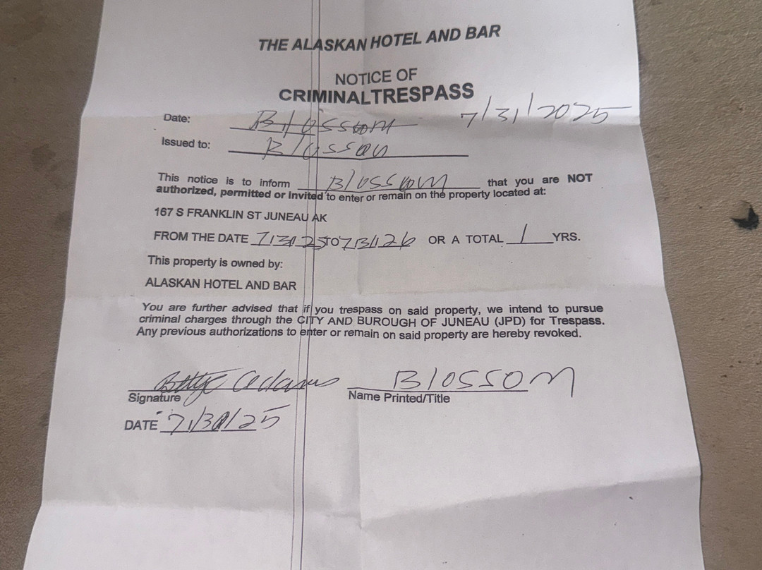 阿拉斯加酒店及酒吧主图