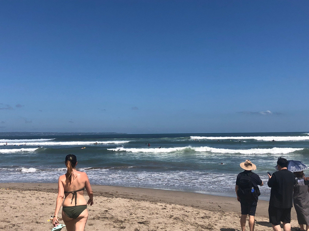 Batu Bolong Beach-长谷必去景点