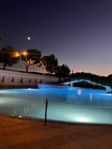 Oasi Beach Hotel-官方