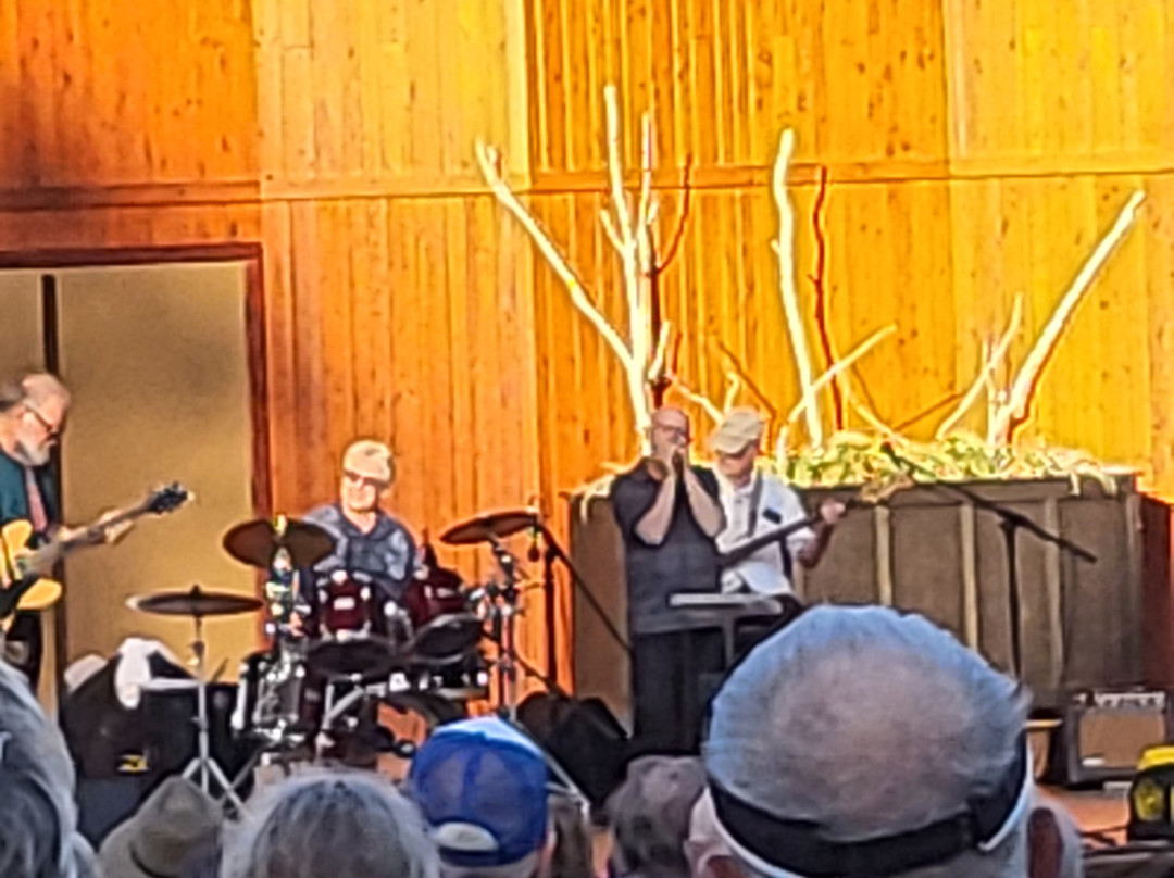 Lucius Woods Performing Arts Center-Solon Springs必去景点