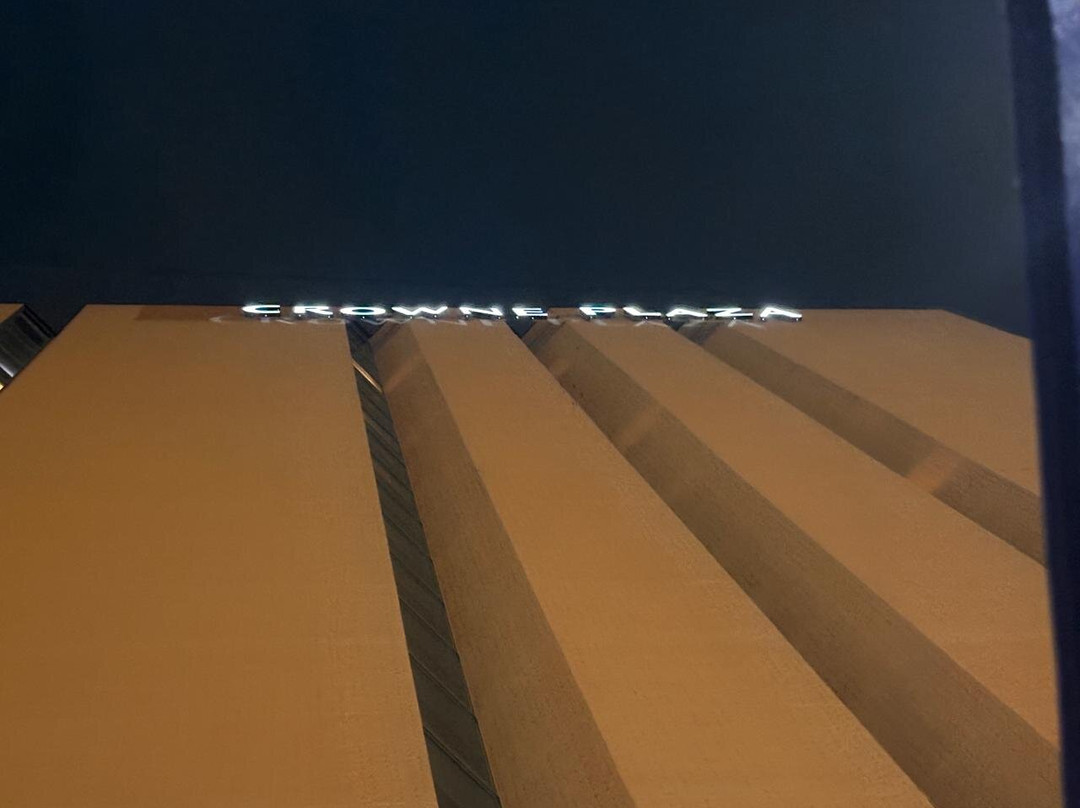 休斯顿橡树河皇冠广场酒店主图