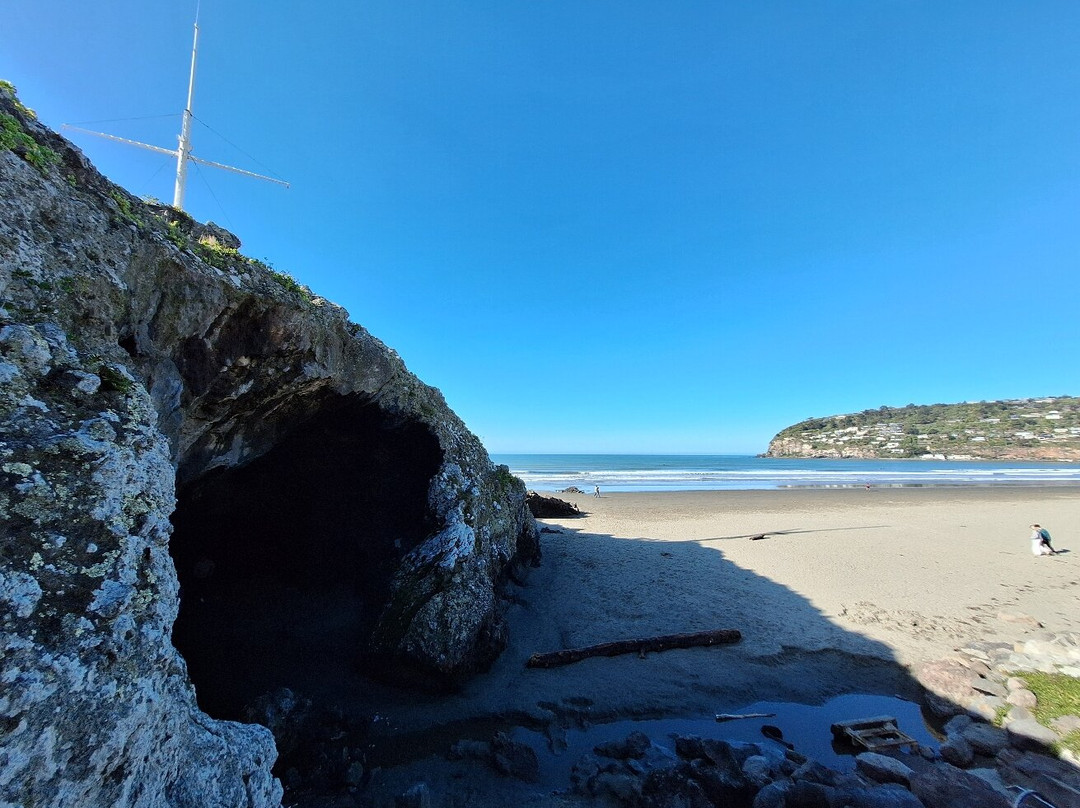Sumner Beach (Cave Rock)-基督城必去景点