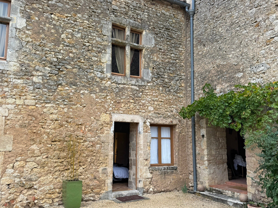 Le Vieux Chateau - chambres et table d'hotes主图