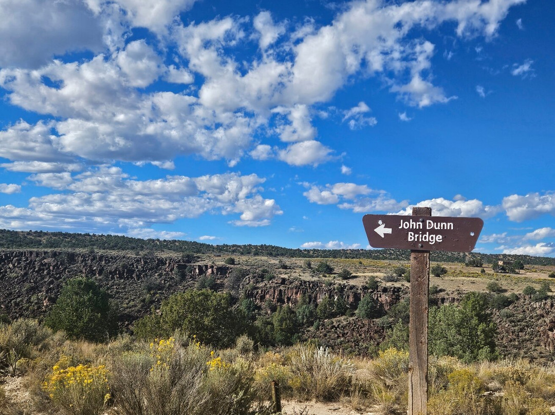 John Dunn Bridge-Arroyo Hondo必去景点