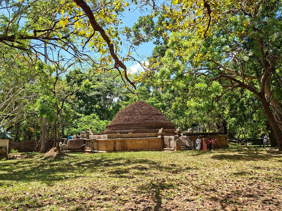 Lahugala Magul Maha Viharaya-Ampara必去景点
