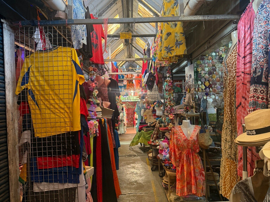 Grand Baie Bazaar-大湾必去景点