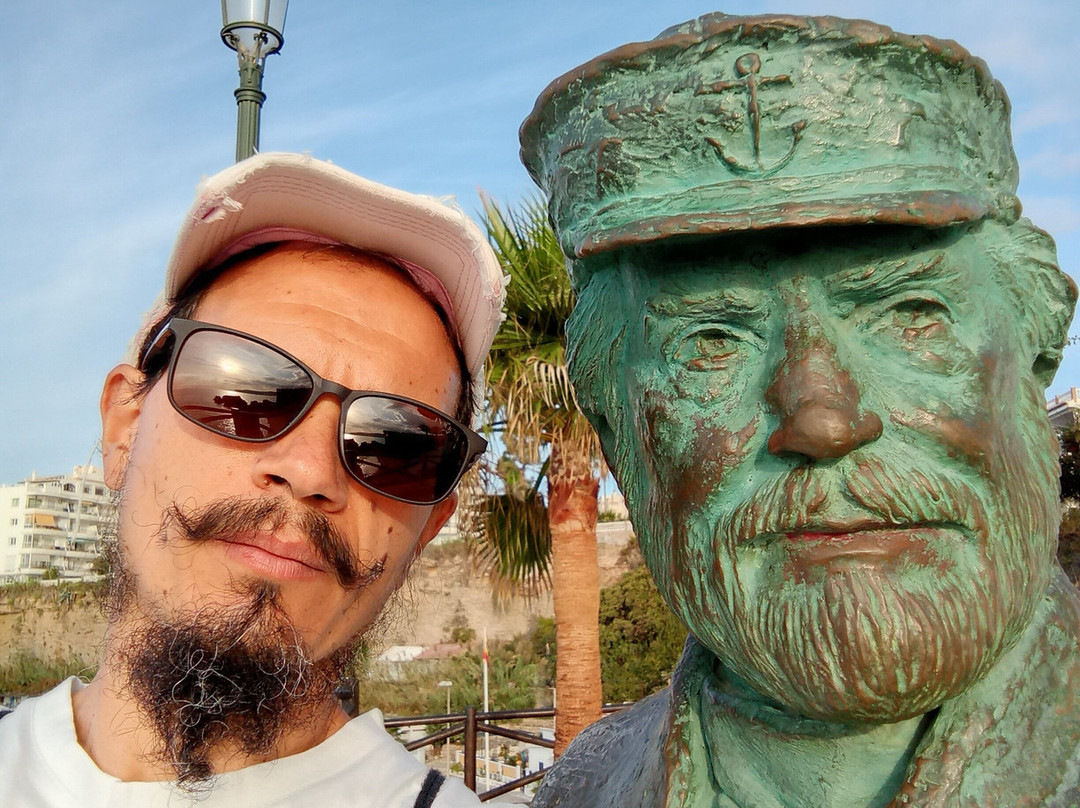 Monumento A Chanquete-内尔哈必去景点