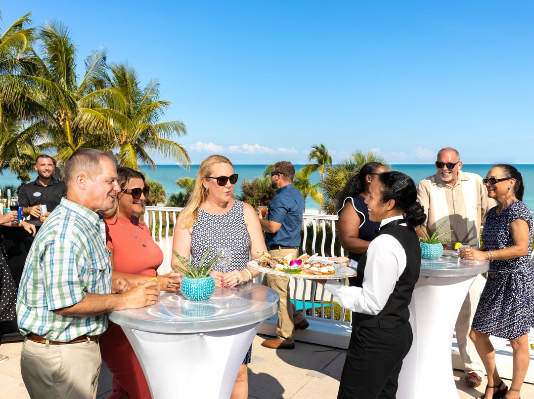 日晷海滩度假温泉酒店主图