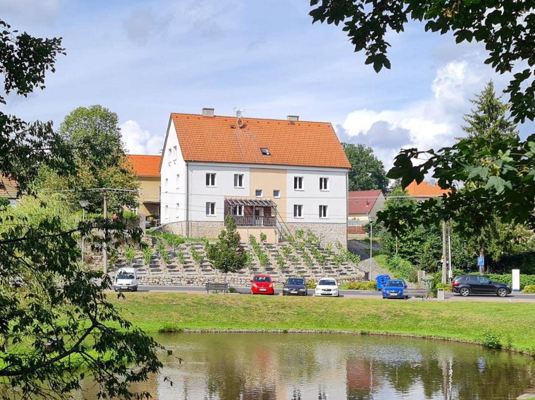 Ela Apartments Farni