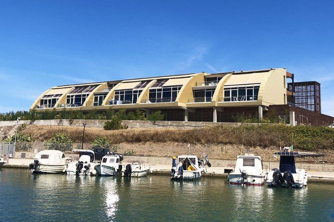 Fronte Mare Suites - Argonautivacanze
