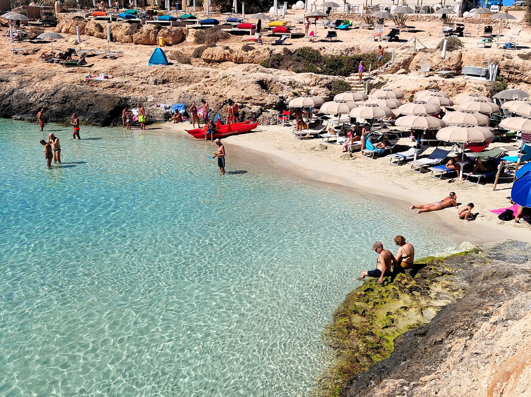Spiaggia di Portu Ntoni-兰佩杜萨必去景点