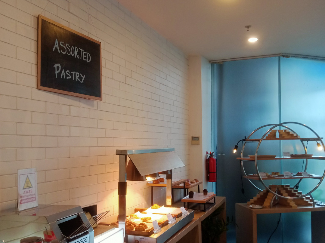 Hotel Santika Mega City Bekasi主图