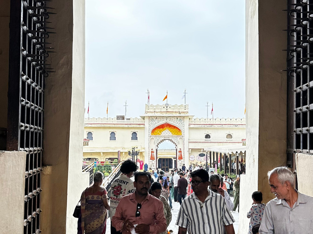 India Awaits-斋蒲尔必去景点