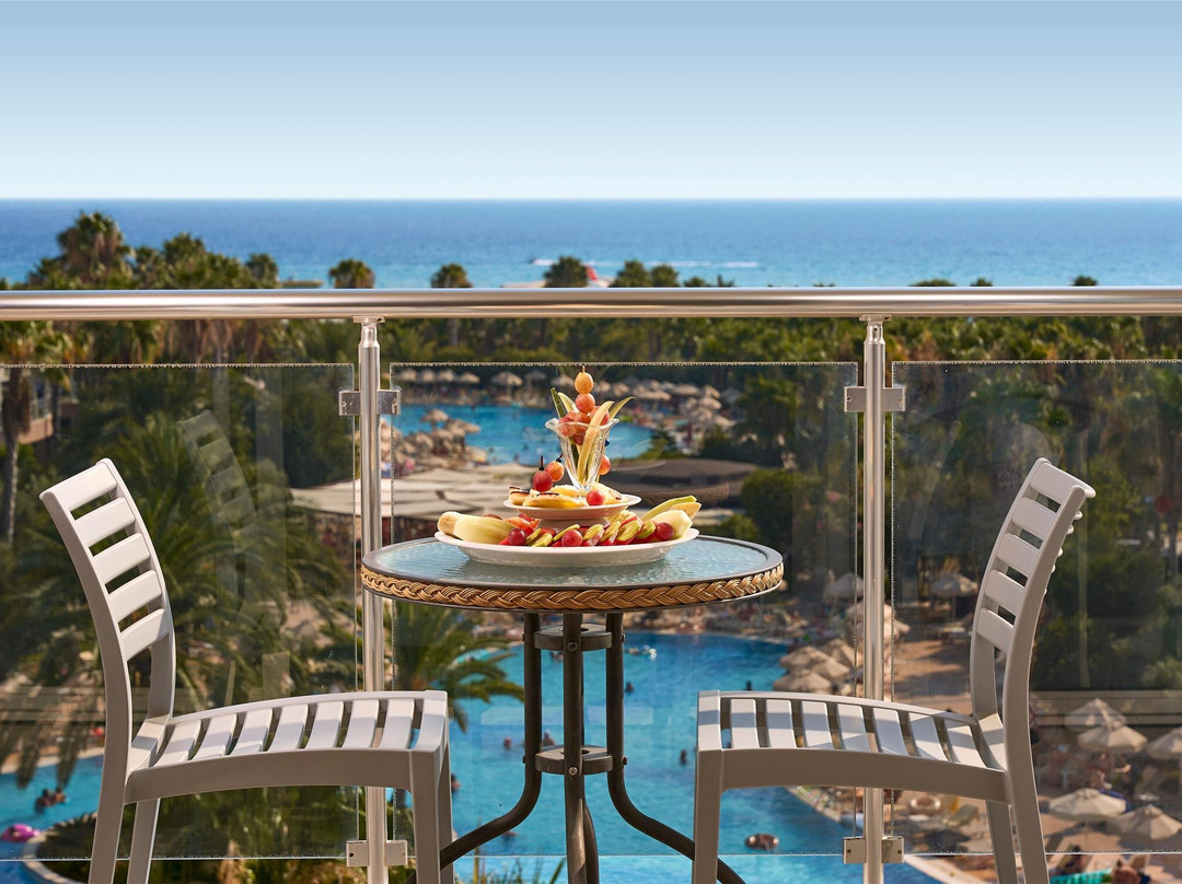 Seaden Sea World Resort & Spa主图