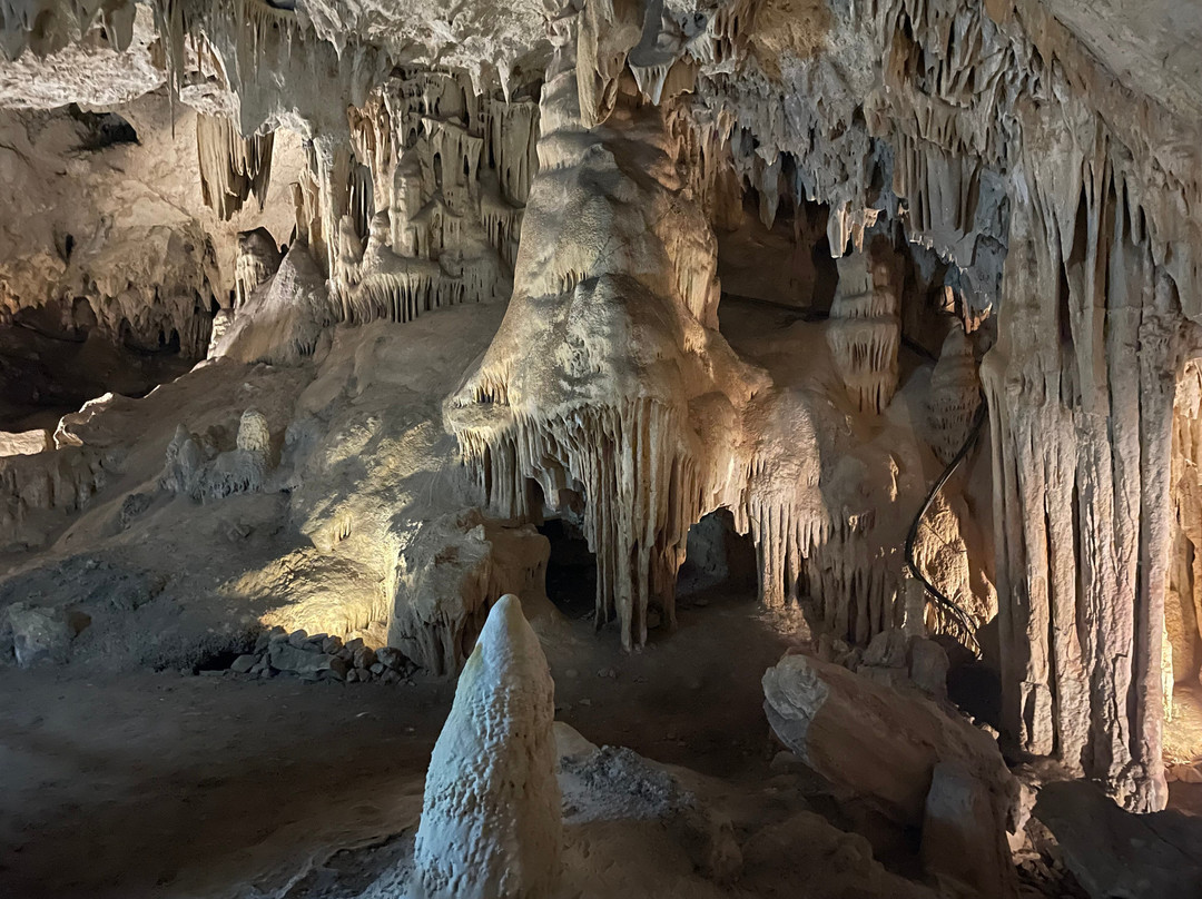 内尔哈溶洞 -内尔哈必去景点