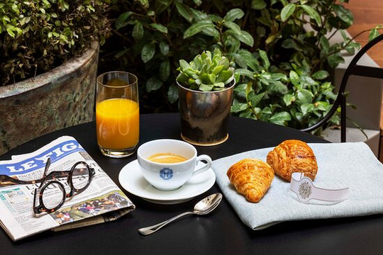 维多利亚宫殿酒店主图