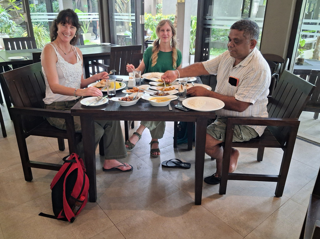 Geethmi Tours-亚洪加拉必去景点