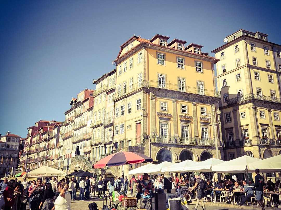 Praça Da Ribeira-波尔图必去景点