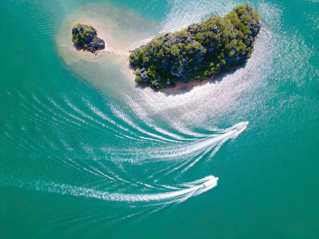 Green Mangroves Restaurant