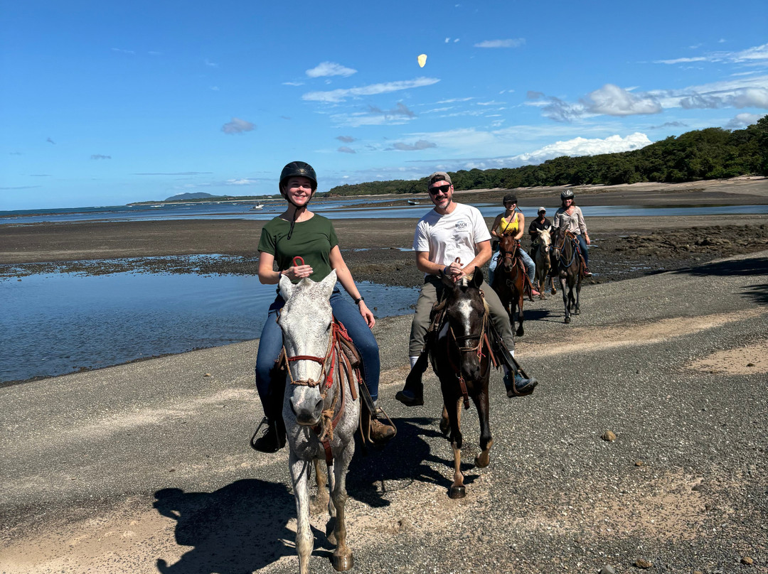 Guti Tours-Playa Avellanas必去景点