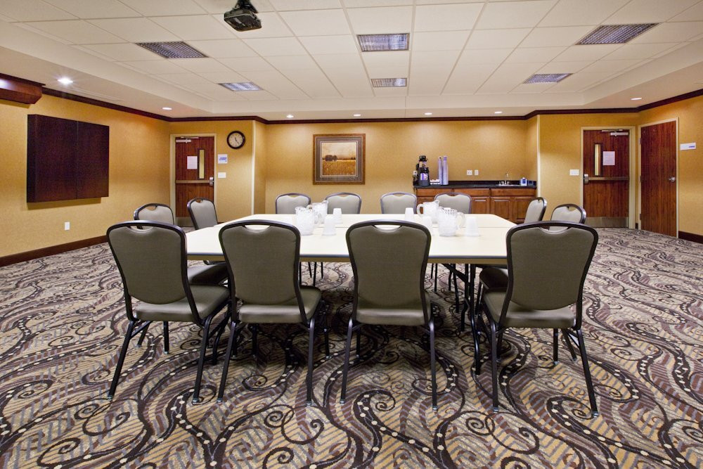 Holiday Inn Express & Suites Sioux Falls Southwest By IHG
