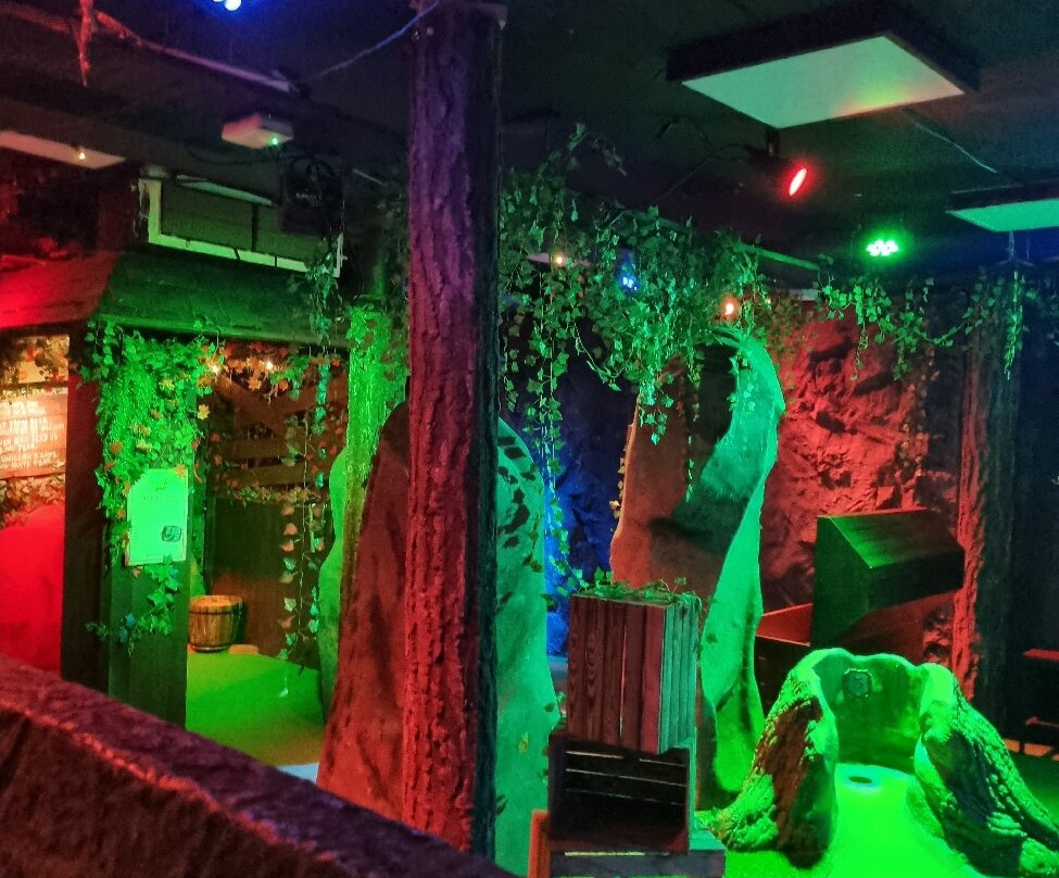 The Hole In Wand Chester-切斯特必去景点