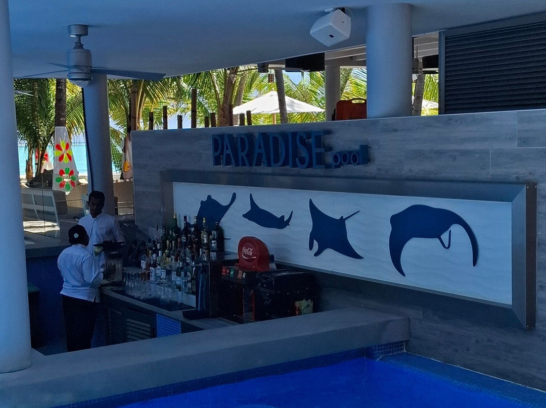 Paradise Pool Bar-Gadifuri必去景点