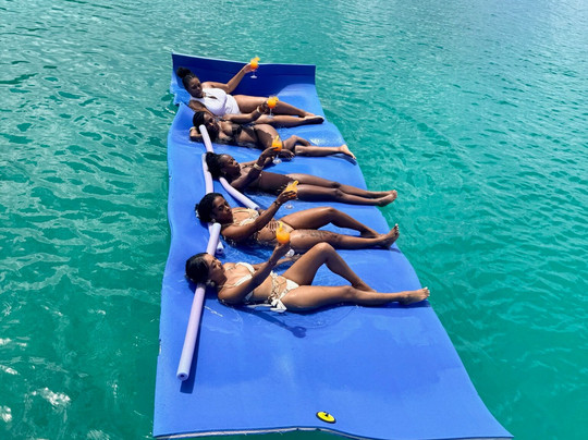 Private Yacht Charter N.V.-菲利普斯堡必去景点