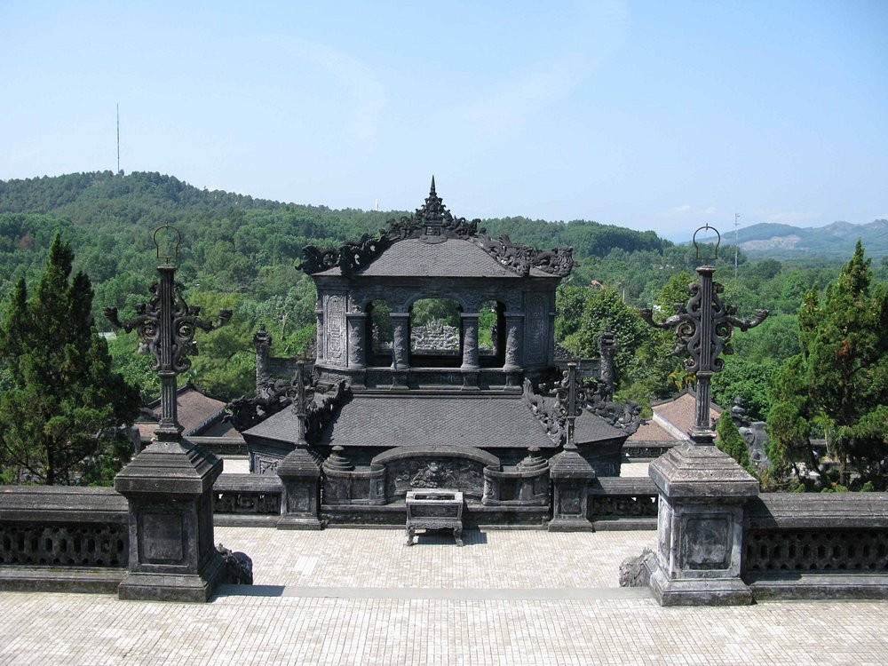 Imperial Tomb of Dong Khanh-顺化必去景点