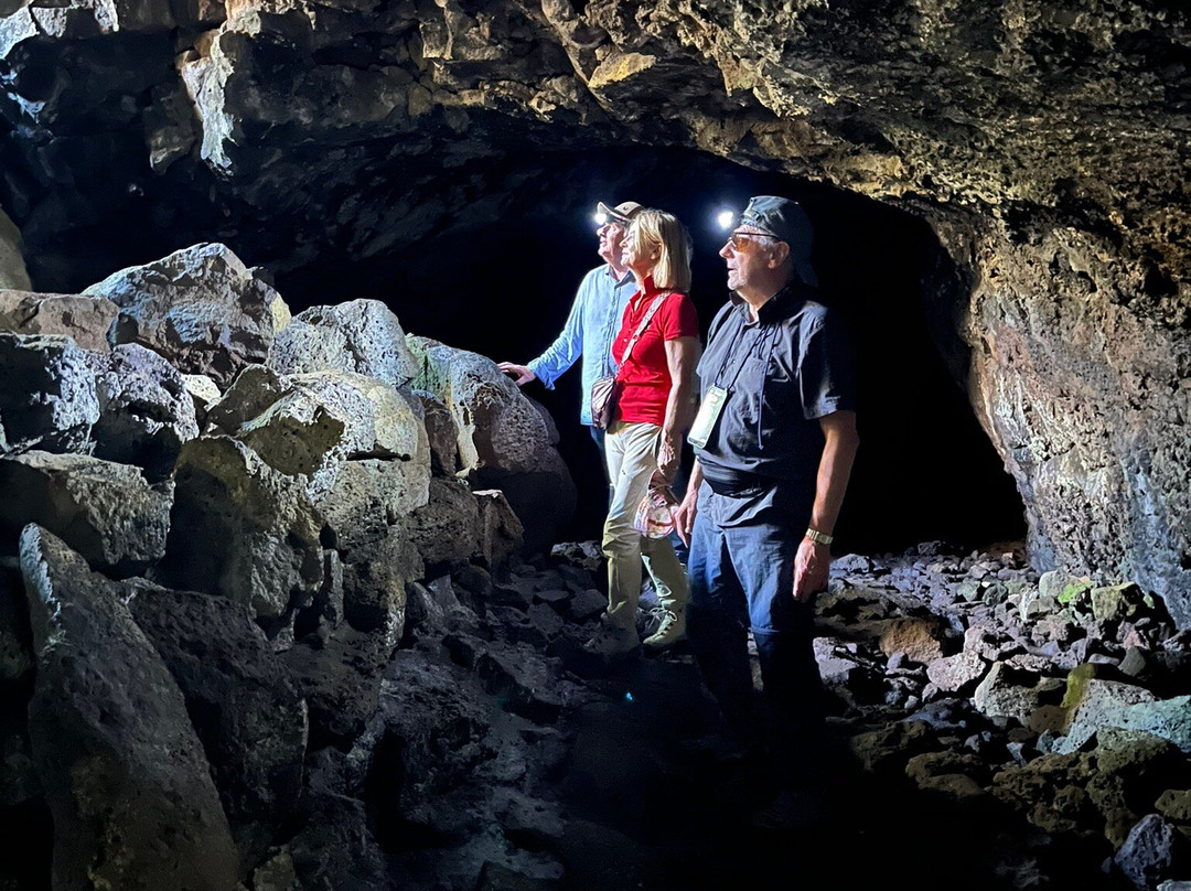 Ana Te Pahu-复活节岛必去景点