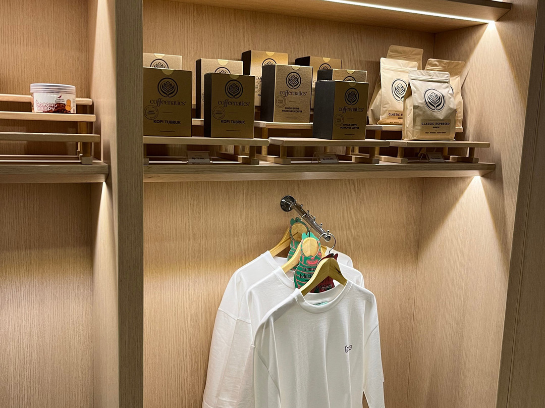 The Reiz Suites Artotel Curated Medan主图