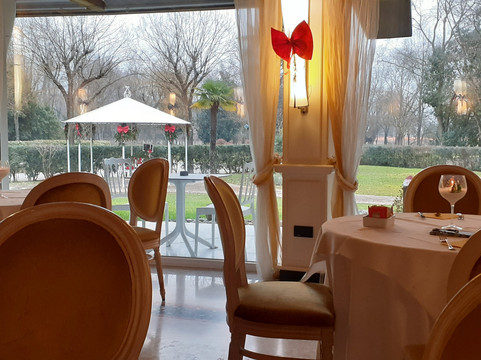 少年公园酒店主图