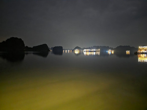 Orchid Cruises-下龙湾必去景点