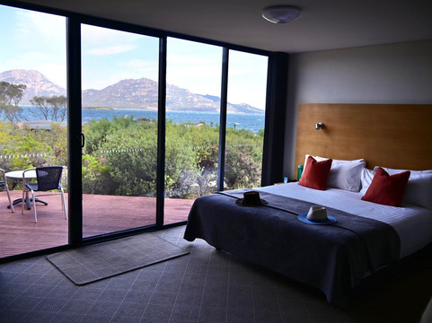 海湾边缘度假村主图