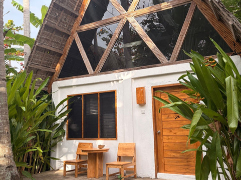 Bermuda Triangle Bungalows主图